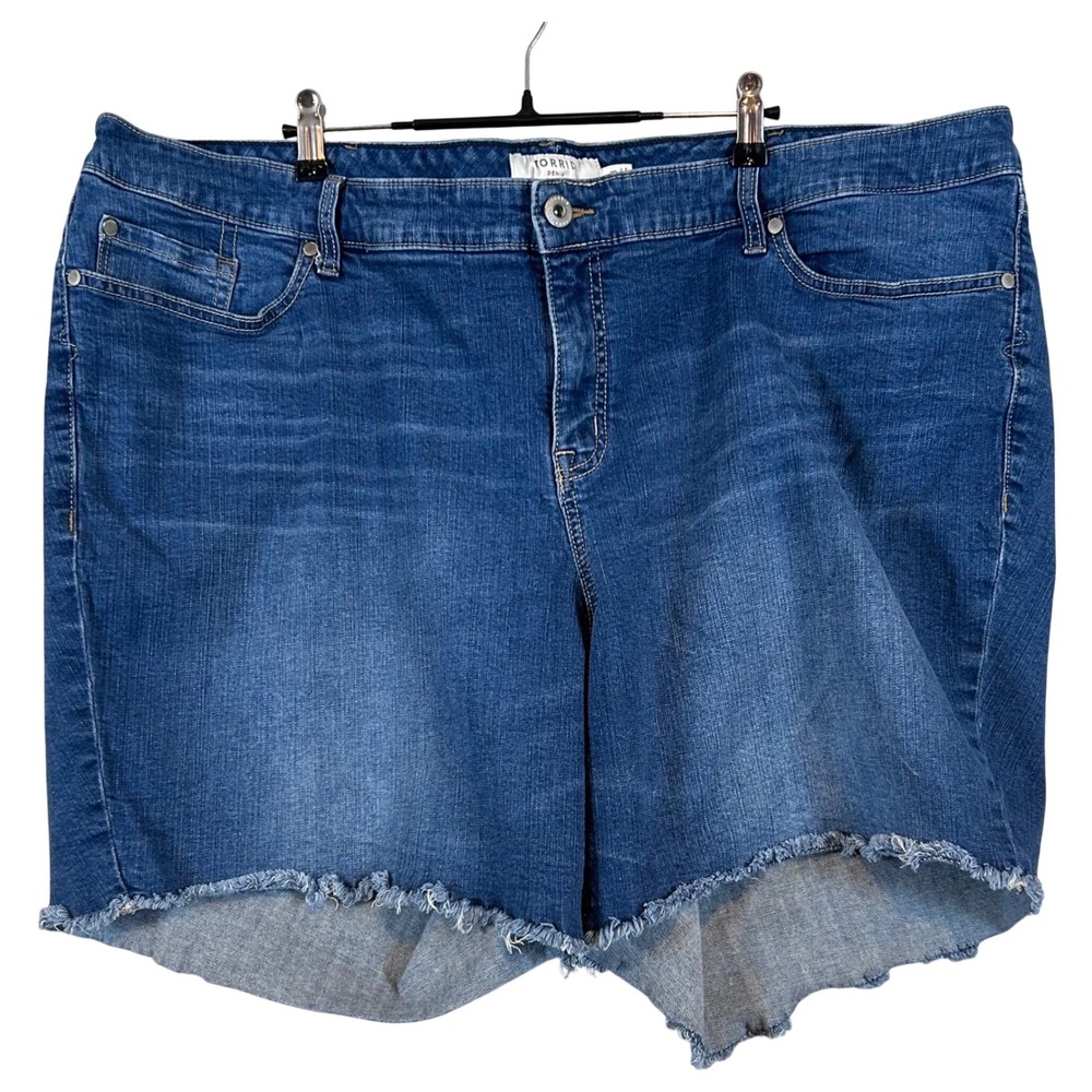 Torrid Denim Blue Raw Hem Cut-Off Shorts Womens Plus Sz. 28 High Rise Curvy Boho